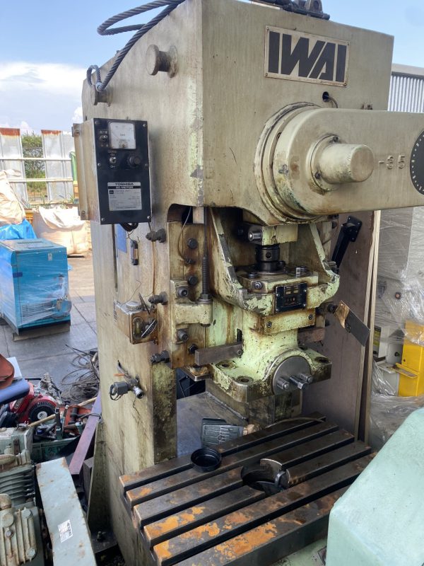 822a5b7a749f83c1da8e-600x800